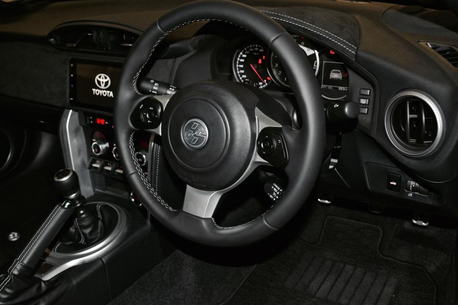 Панель приборов Toyota GT 86 2018 года  (ZA) (фото 9 из 19)
